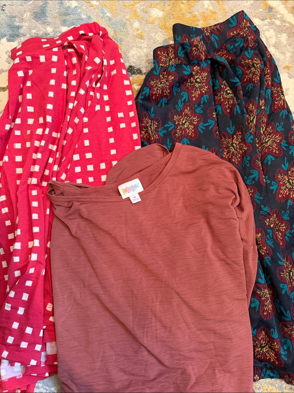 3 LOT LuLaRoe Women's Short Sleeve Top in Dusty Rose AND two skirts